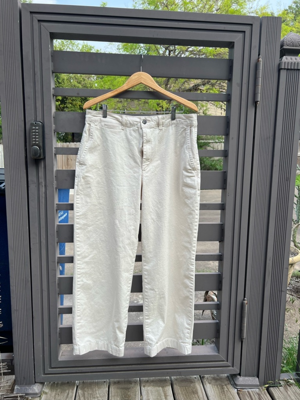 Everlane The Wide-Leg Chino – Bone (Size 14)